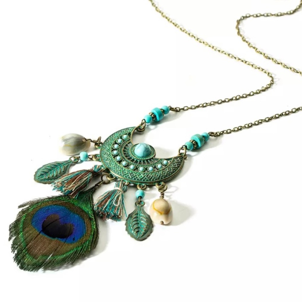 Boho Medallion Feather Necklace
